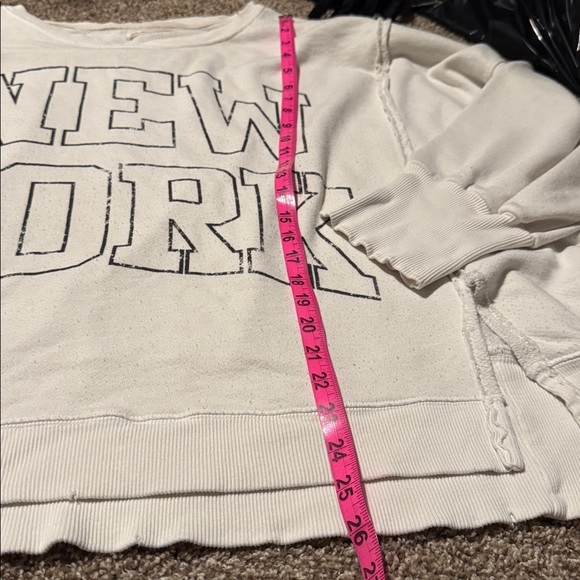 Free People / We The Free creamy white & black New York Camden sweatshirt (L) - Picture 5 of 9